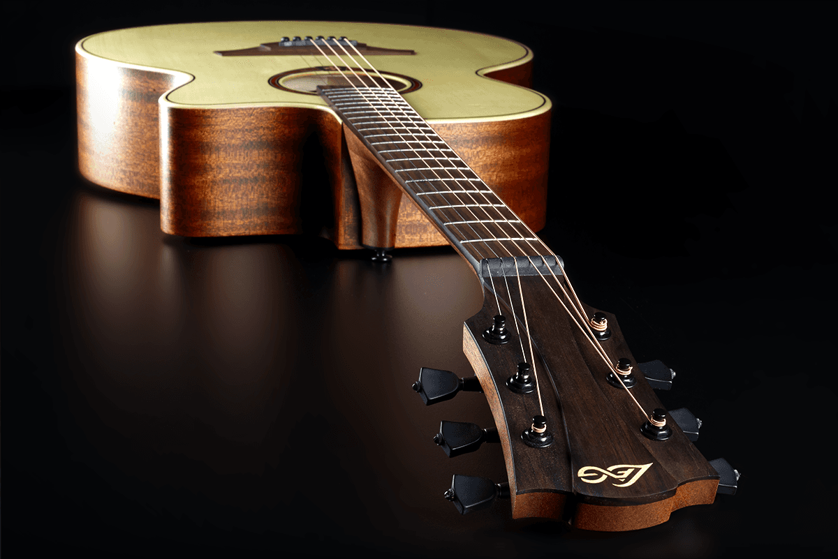 Tramontane 177 Jumbo Electric-acoustic