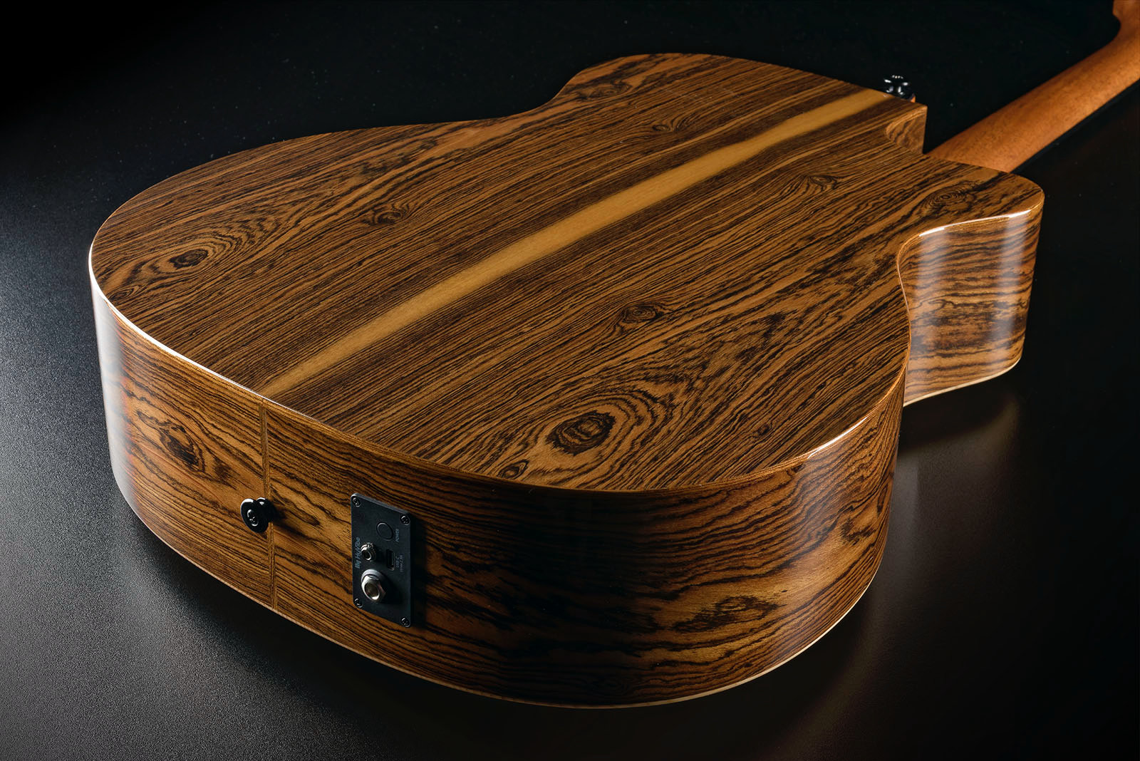 HyVibe 30 Lefty Auditorium Cutaway Gloss