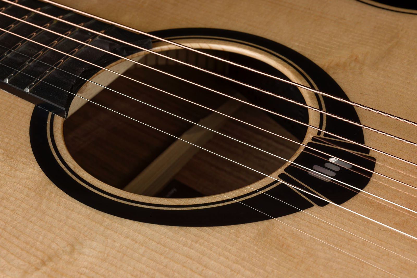HyVibe 30 Lefty Auditorium Cutaway Gloss