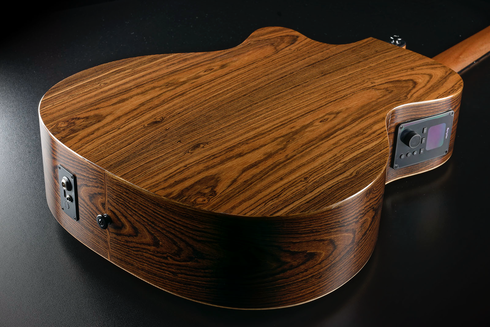 HyVibe 30 Auditorium Cutaway Gloss