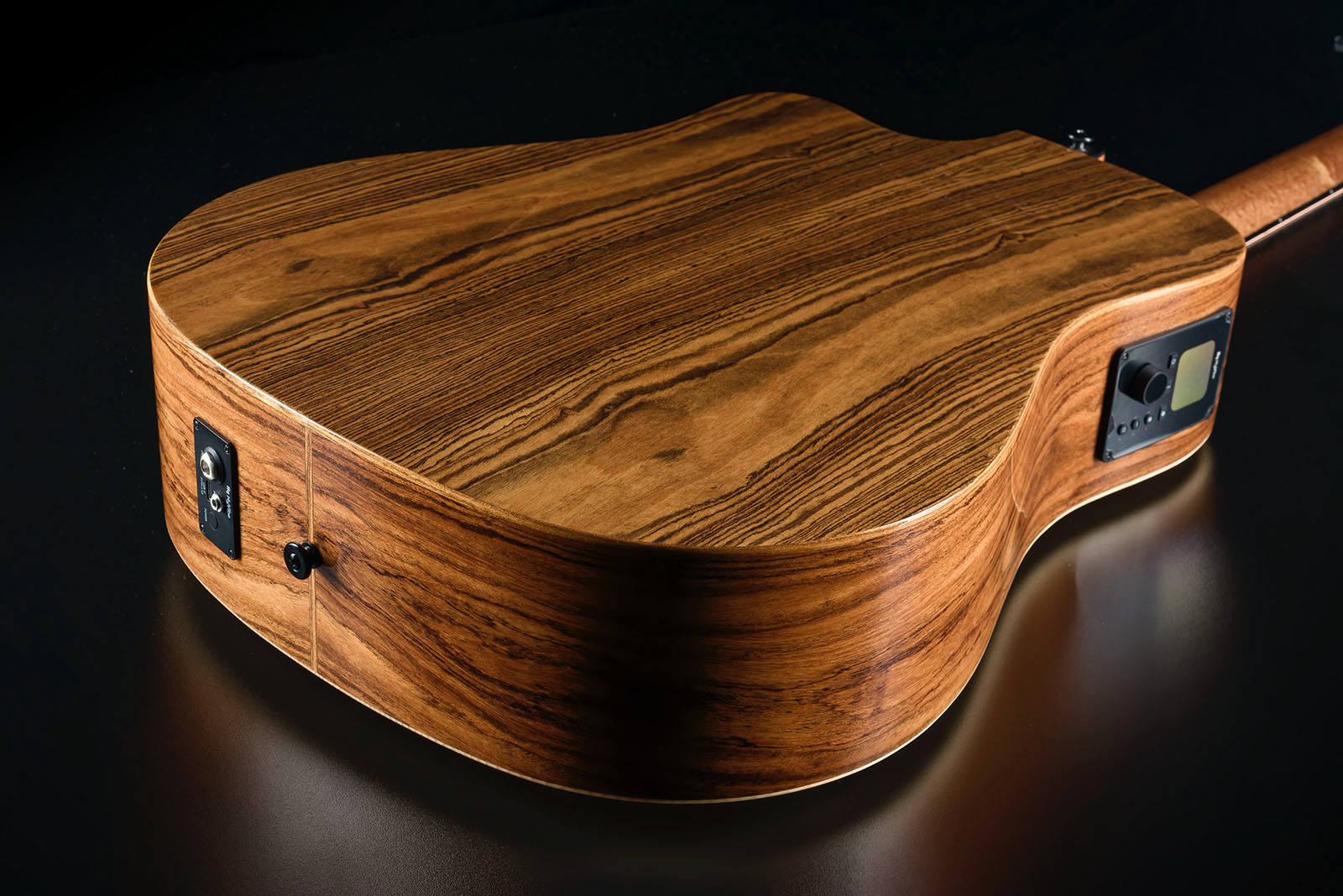 HyVibe 30 Dreadnought Cutaway Gloss
