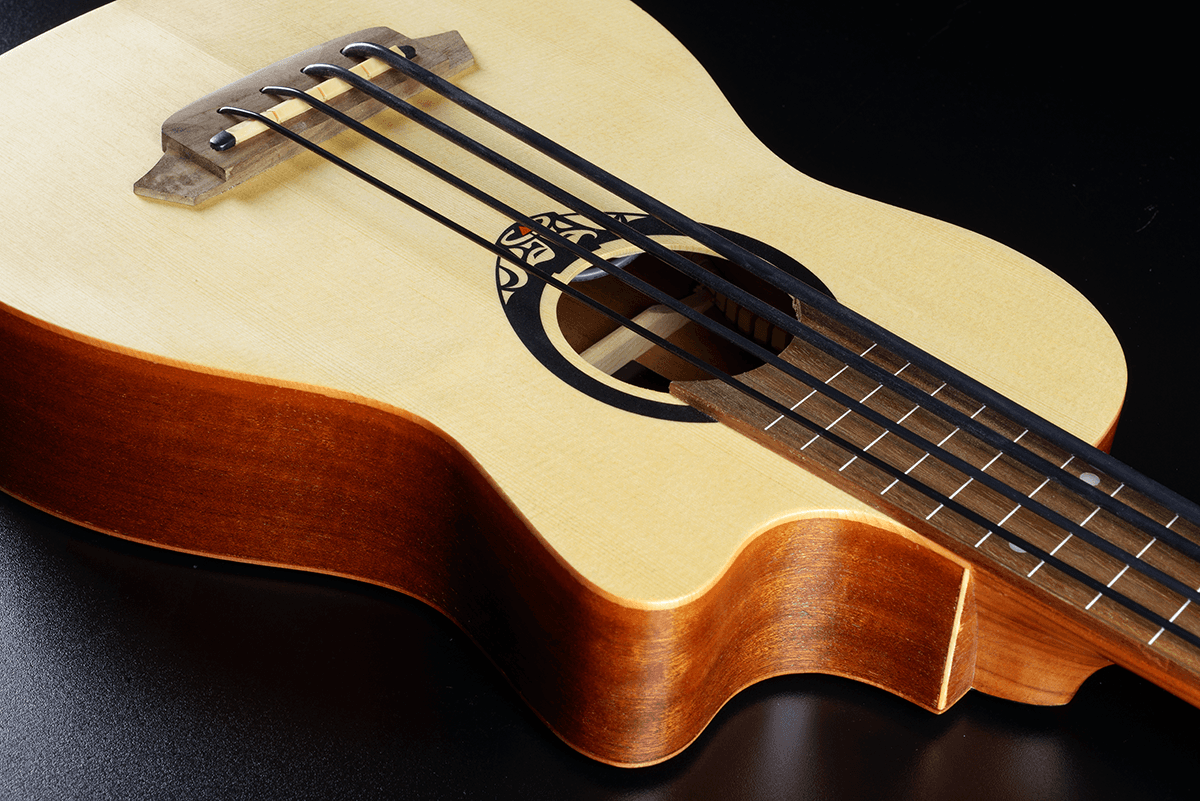 Tiki Bass Fretless Pan-Coupé Électro